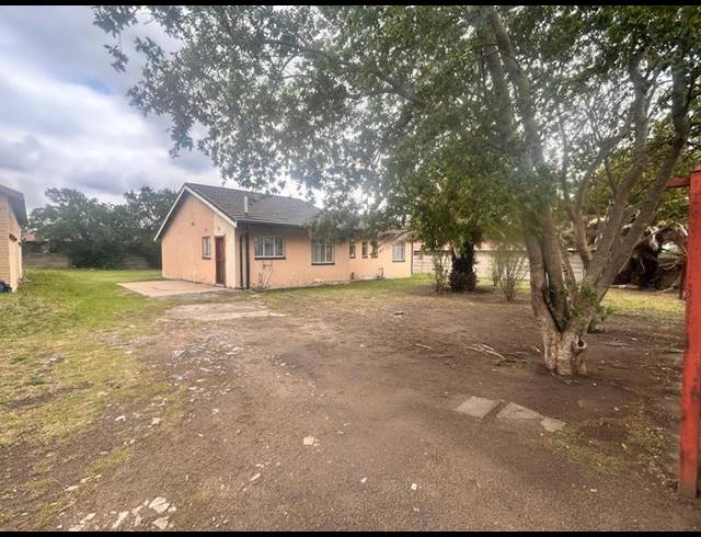 3 BEDROOM HOUSE FOR SALE IN STANFIELD HILL